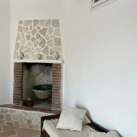 Trullo Oriale أوستوني