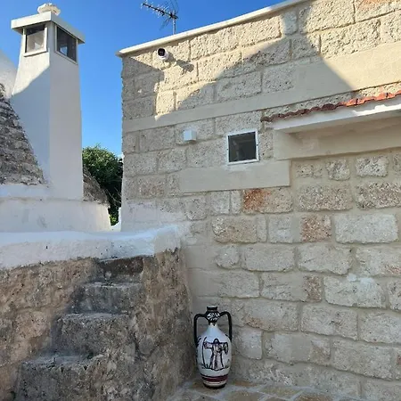 Trullo Oriale Остуни